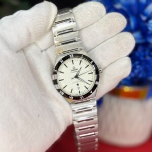 High quality grade watch Pakistan stainless steel front view