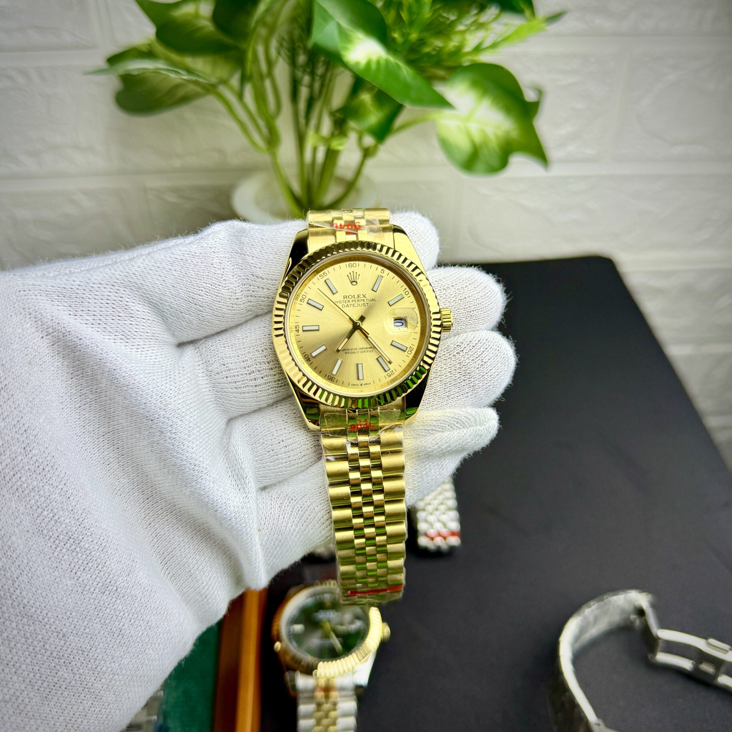 Rolex Datejust Style Gold Luxury Watch – Fluted Bezel & Jubilee Bracelet