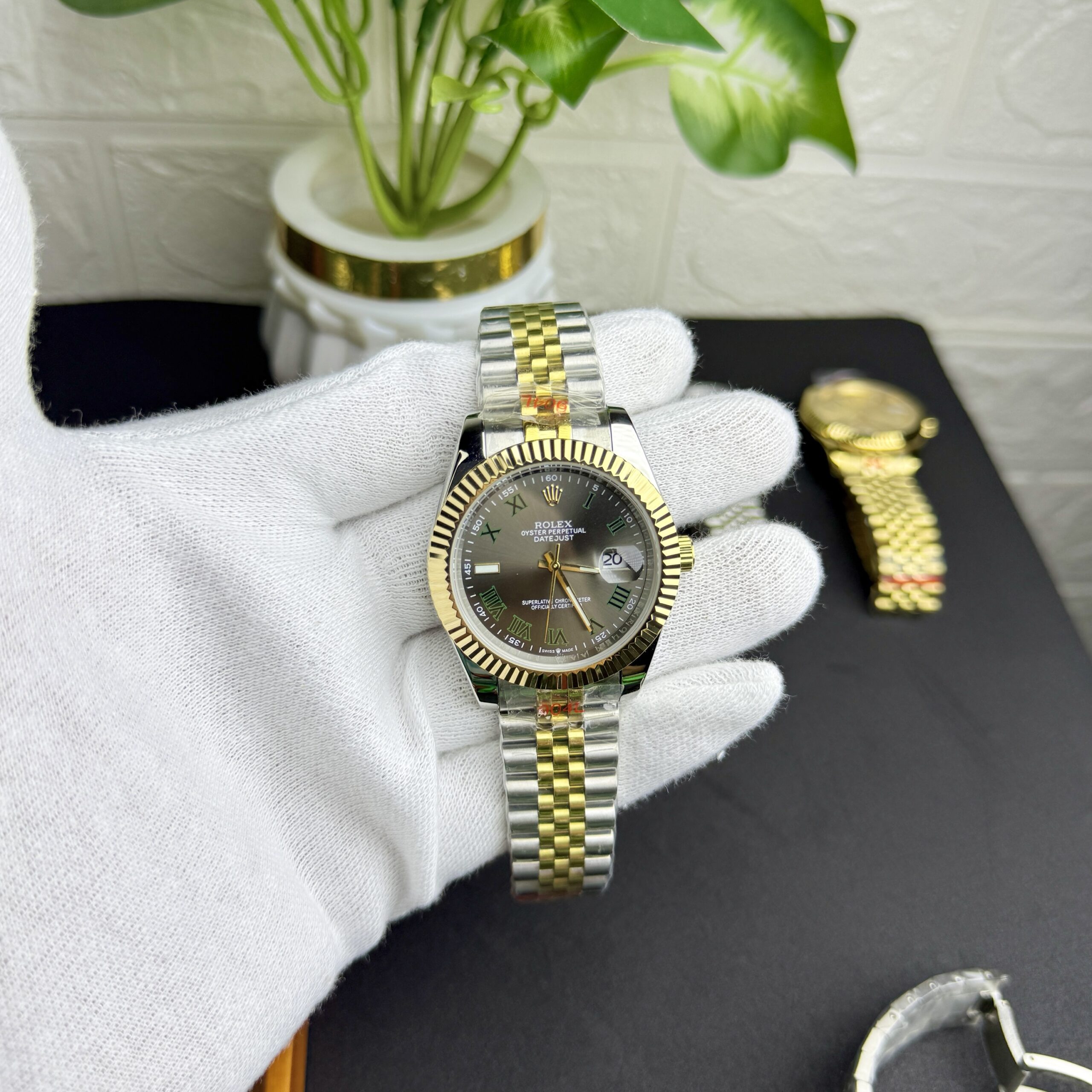 Rolex Datejust Style Two-Tone Luxury Watch – Black Dial & Jubilee Bracelet