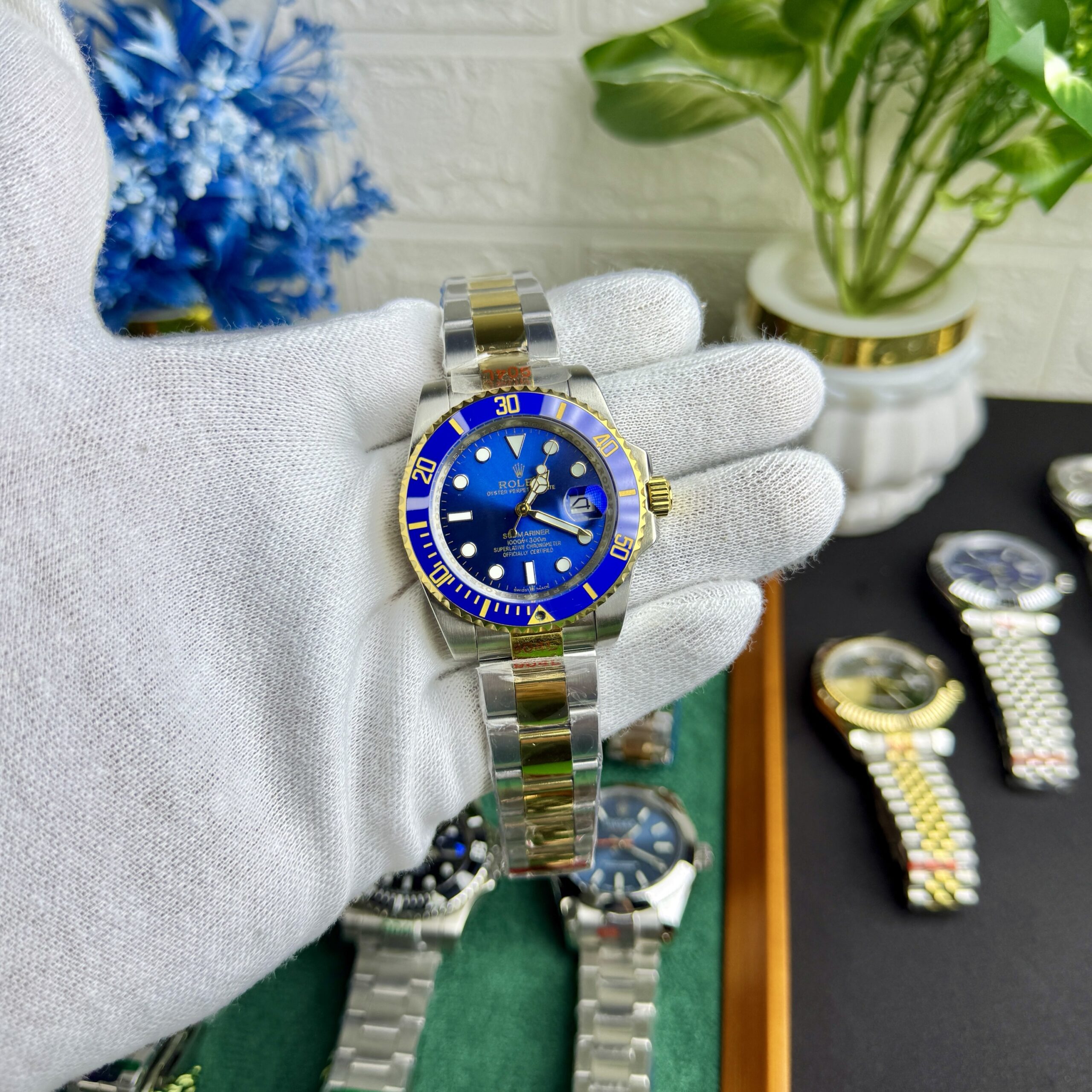 Rolex Submariner Style Two-Tone Blue Dial Luxury Watch – Blue Bezel & Gold-Silver Bracelet